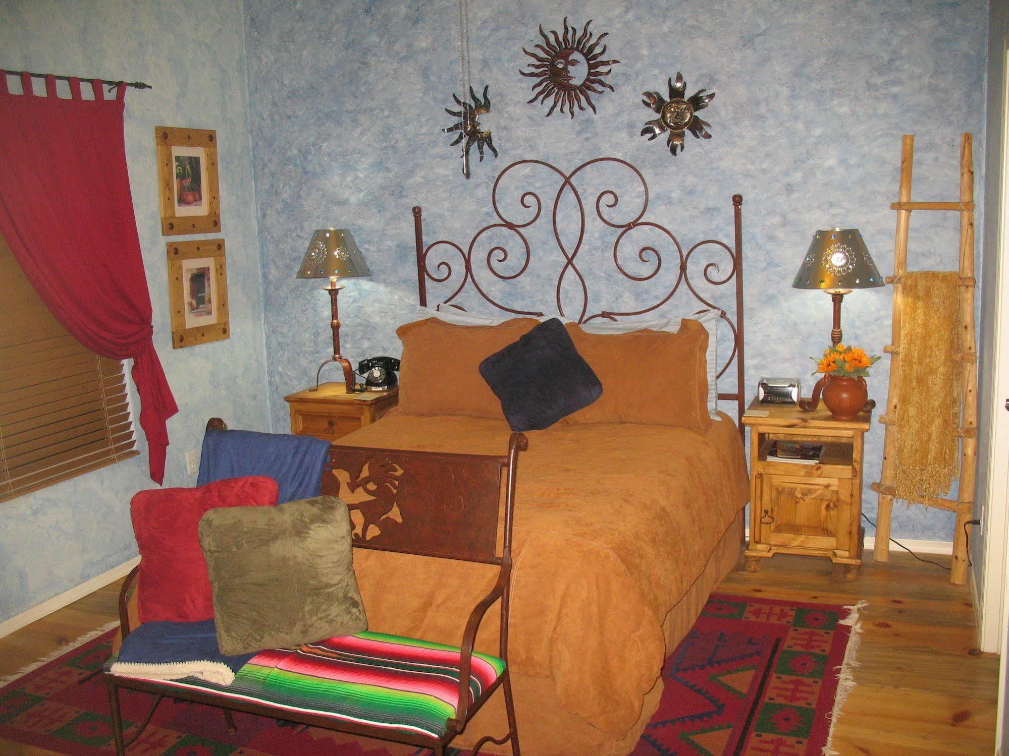 Desert Sol Bed & Breakfast Тусон Экстерьер фото